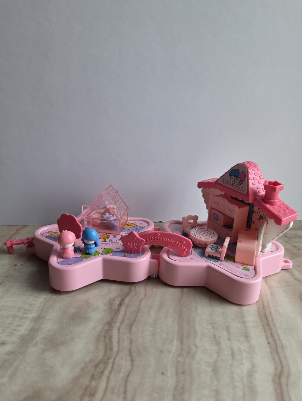 Vintage Sanrio Little Twin Stars Bedroom Playset 1985 - Picture 4 of 6